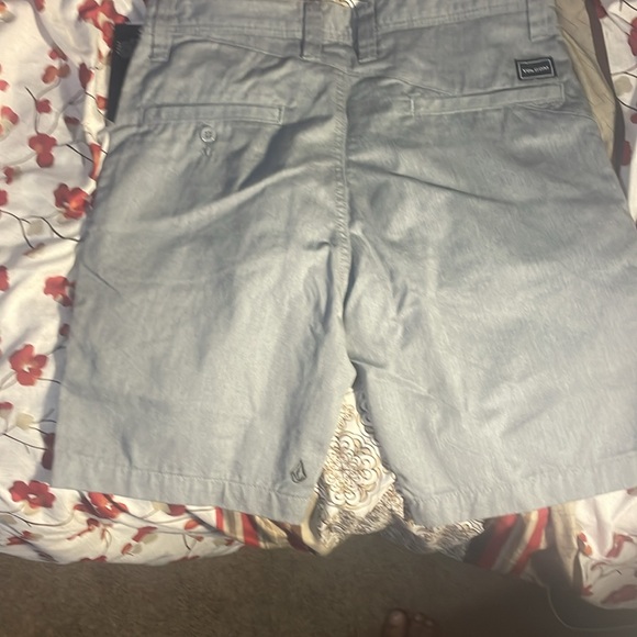 Volcom - Picture 3 of 3